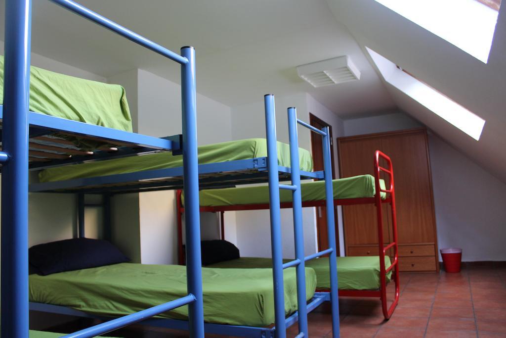 Albergue De Canfranc Estacion Номер фото
