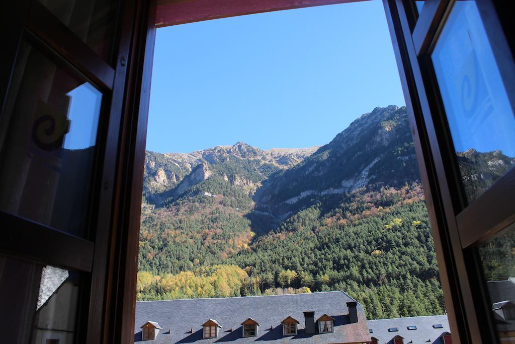 Albergue De Canfranc Estacion Номер фото