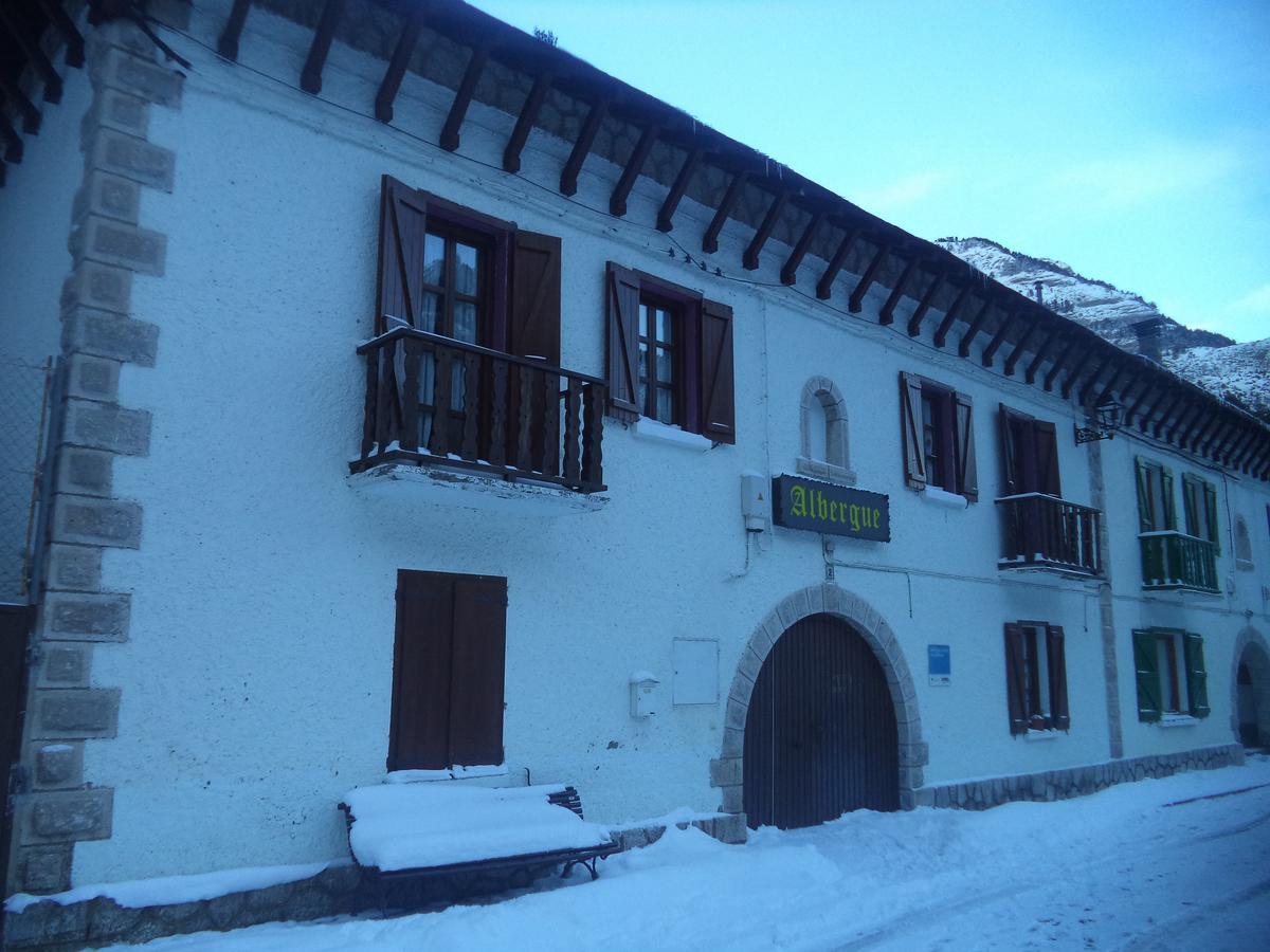 Albergue De Canfranc Estacion Экстерьер фото